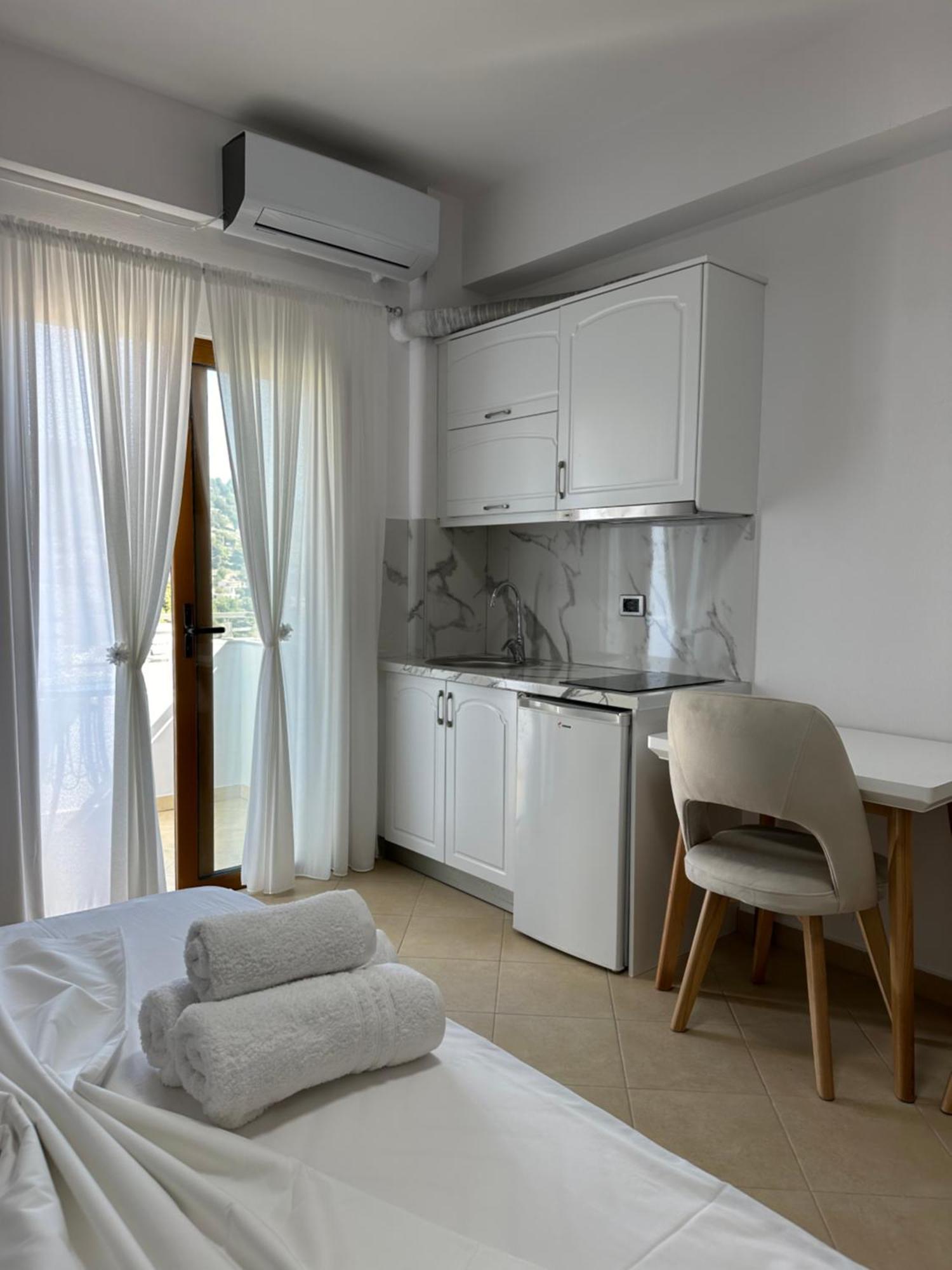 Rama Apartments Sarandë Exterior foto