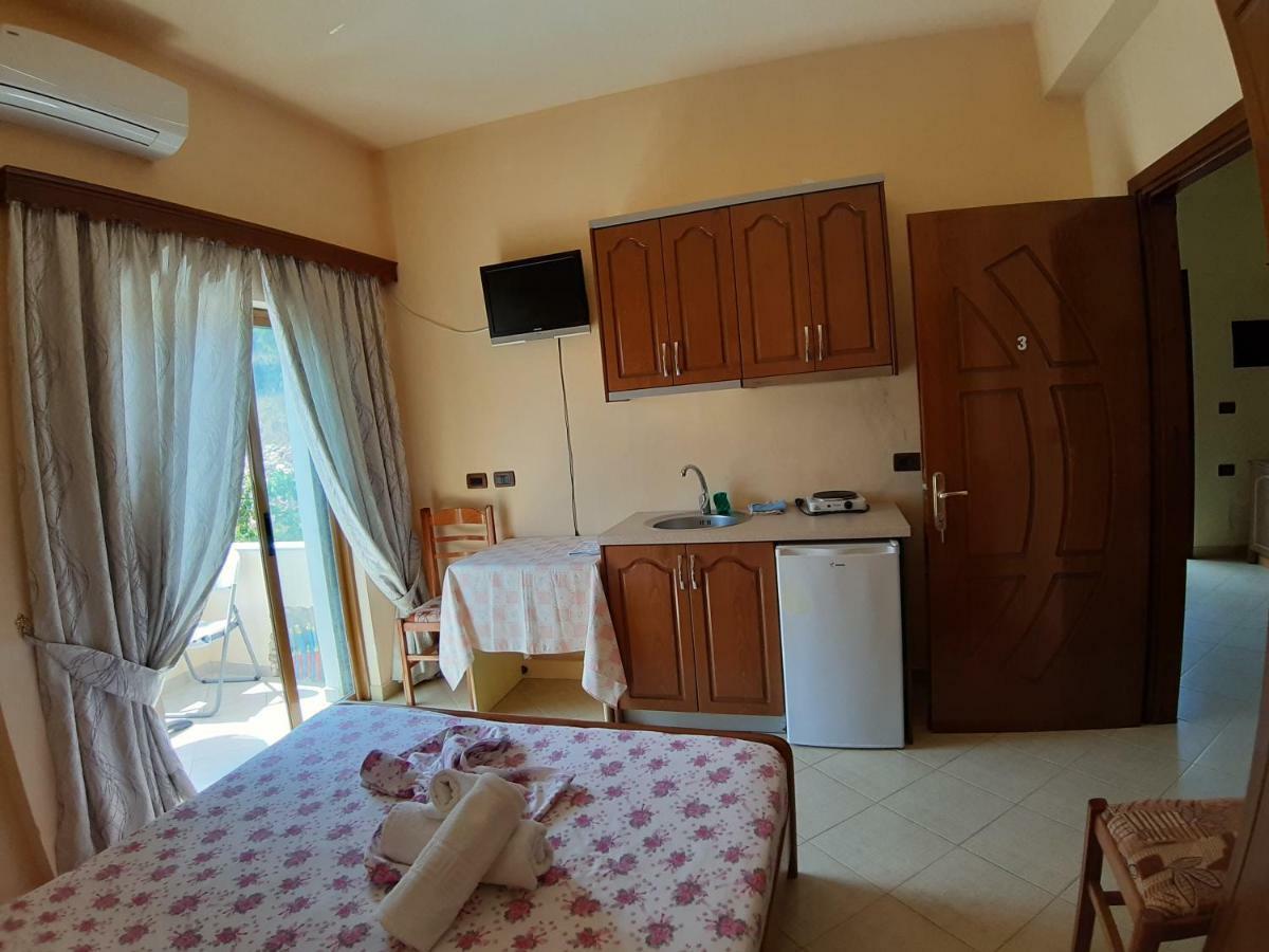 Rama Apartments Sarandë Exterior foto