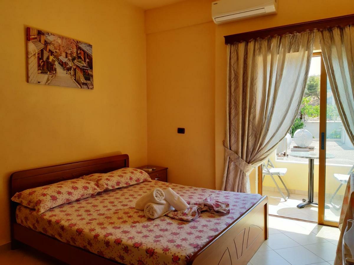 Rama Apartments Sarandë Exterior foto
